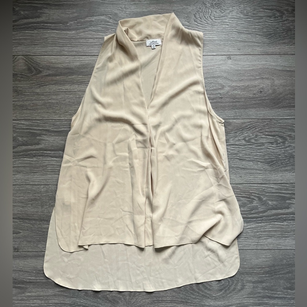 Wilfred Aritzia Tan Sleeveless V Neck Work Career Business High Low Blouse M - Picture 1 of 6